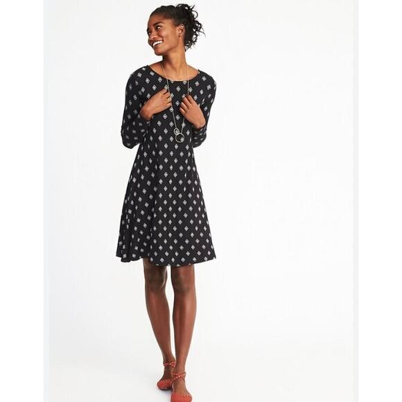 Old Navy Dresses & Skirts - Old Navy Womens Black and White Paisley Long Sleeve Knit Swing Dress Size Large